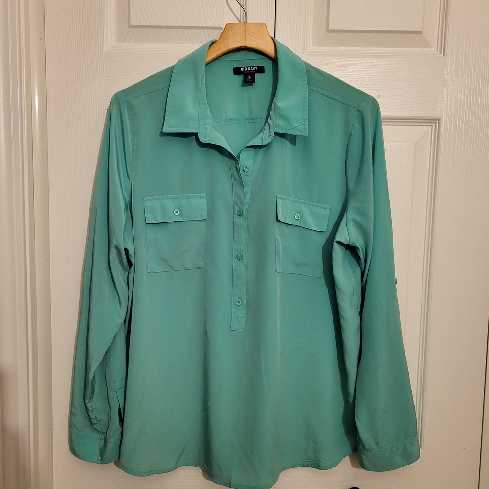 Old Navy Seafoam Green Shirt